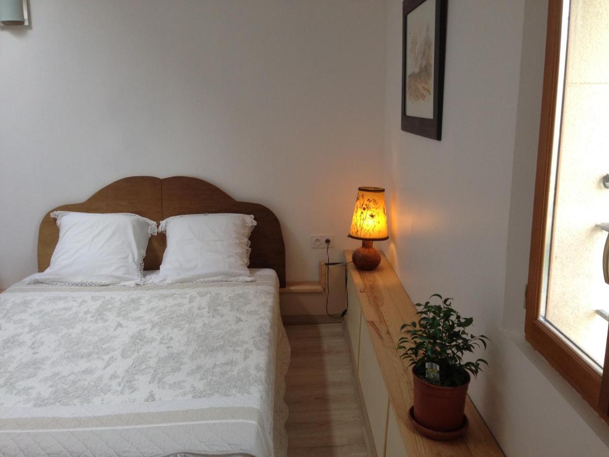 La Maison Ocre Saint-Julien-de-Briola Екстериор снимка