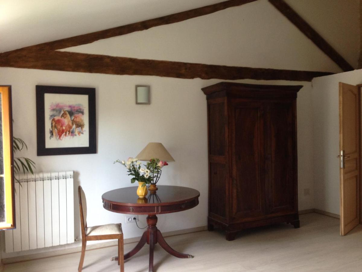 La Maison Ocre Saint-Julien-de-Briola Екстериор снимка